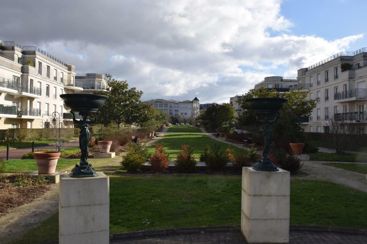 Avec Rez De Jardin à Disneyland * Montévrain